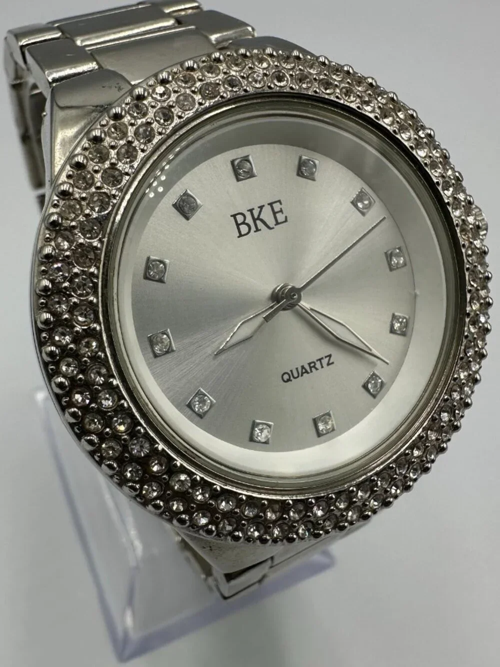 BKE Watch Women Silver Tone Crystal Bezel 40MM Round Dial New Battery 7.5 Inch